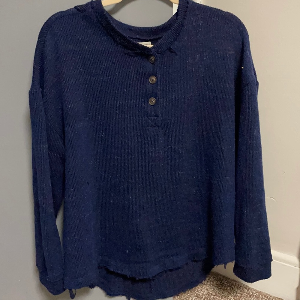 Urban outfitters long sleeve tee size medium